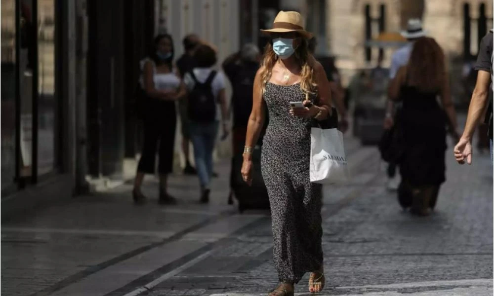 Τέλος εντελώς οι μάσκες έως τις 15/09; – Συνεδριάζει η επιτροπή εμπειρογνωμόνων